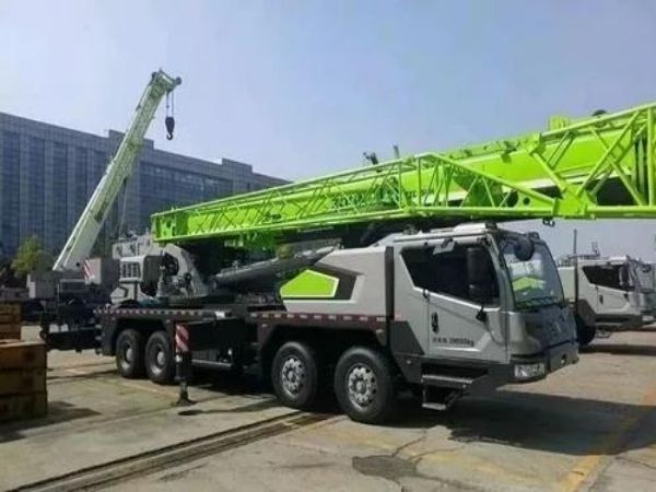 桥东区吊车租赁公司_选择神山镇吊车出租要看哪些问题